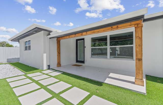 12994 SE Papaya Street