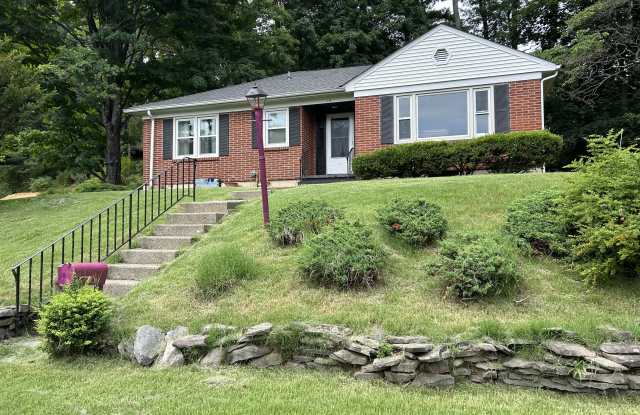 114 Maple Avenue