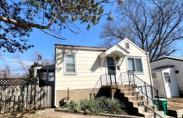 Adorable 2 Bedroom 1 Bath - 7537 Belwood Drive, Normandy, MO 63121