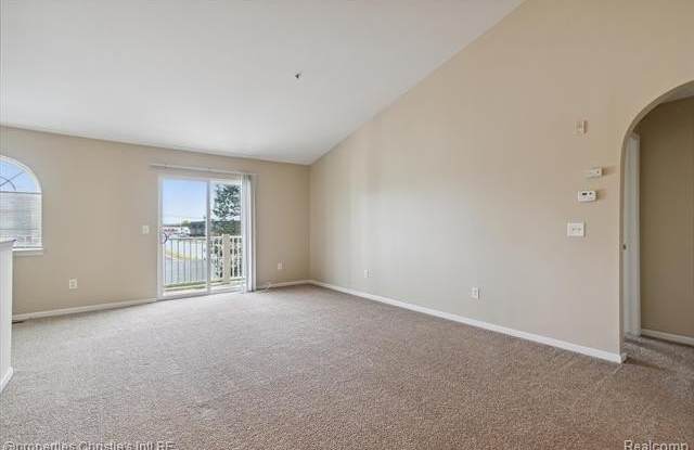 22009 Fairlane Boulevard