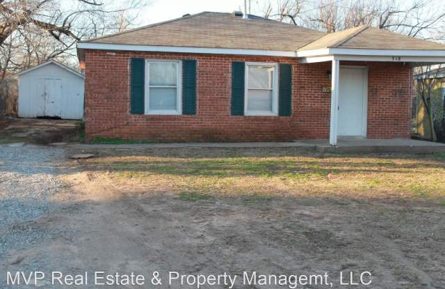 518 E Douglas Dr - 518 East Douglas Drive, Midwest City, OK 73110