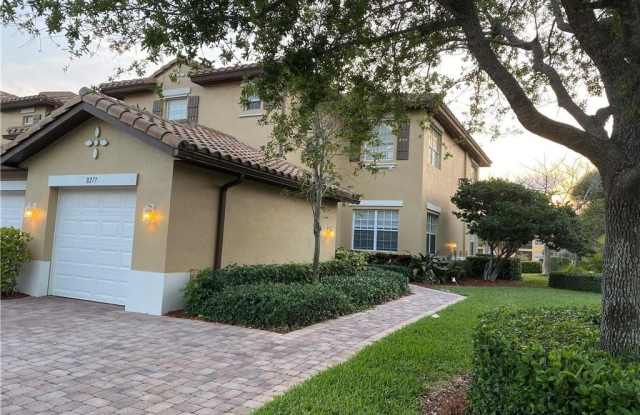 8277 NW 127th Lane