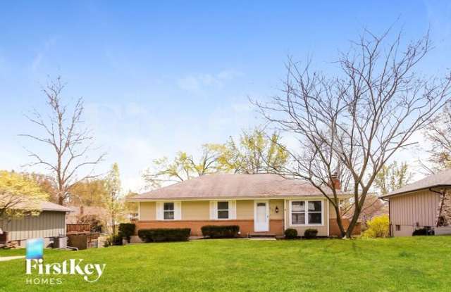 415 Northeast Carriage Street