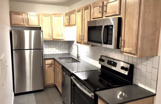 Photo of 2939 Marine Street