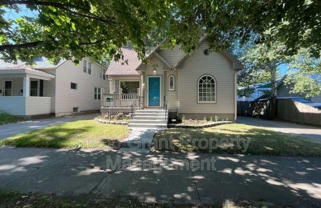 164 E 13th Street
