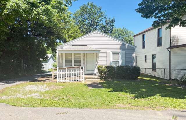 2 Bedroom, 1 Bathroom Home For Rent!!