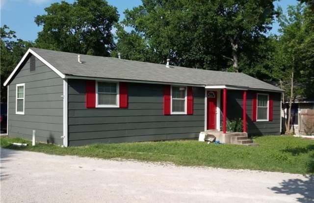 Photo of 608 1/2 Genard Unit A