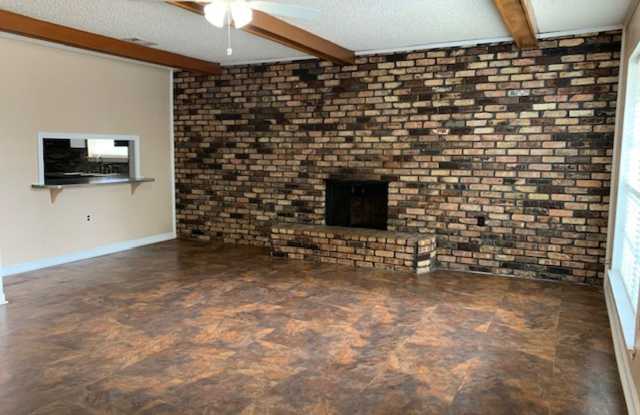 40111 La Rochelle Rd