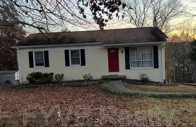 2208 Roundtree Rd