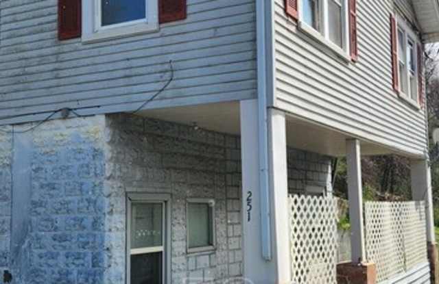 251 Old Country Home Rd