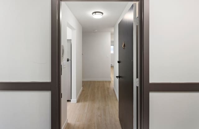 Large 2 Bed Apartment with Brand New Interior