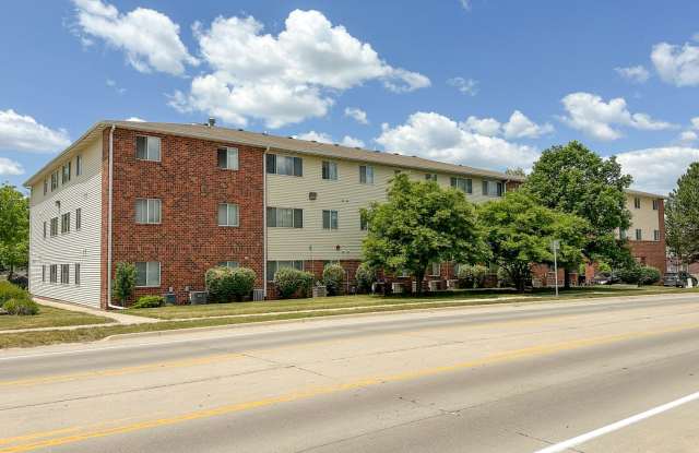 225 Hyland