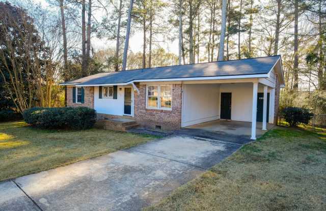 135 ARROWHEAD RD | 3 BED 1.5 BATH