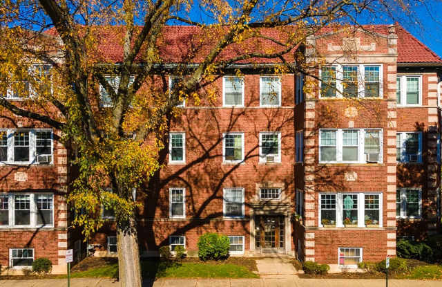 329 Kedzie St