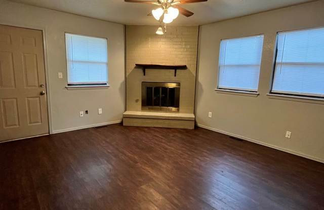 Beautiful Remodeled Mustang Home!