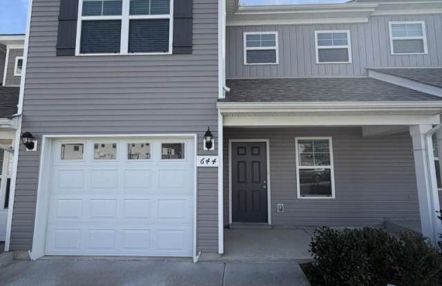 644 Hamilton Crossings