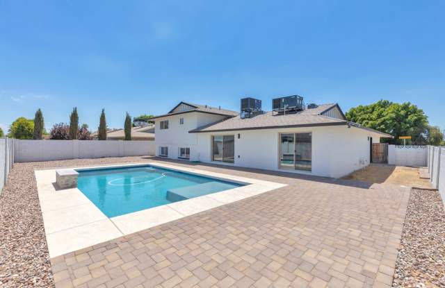 Exceptional 6-Bedroom Home with Pool Near ASU Campus