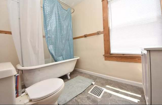 1005 Marshall Avenue