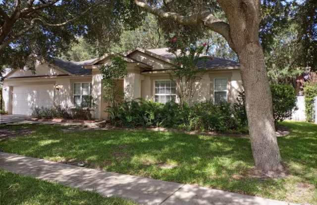 Ashley oaks close to everything