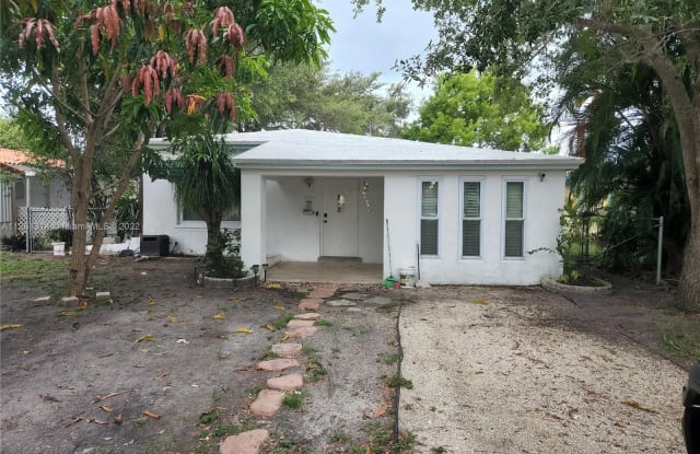 2174 NE 182nd St - 2174 NE 182nd St, North Miami Beach, FL 33162