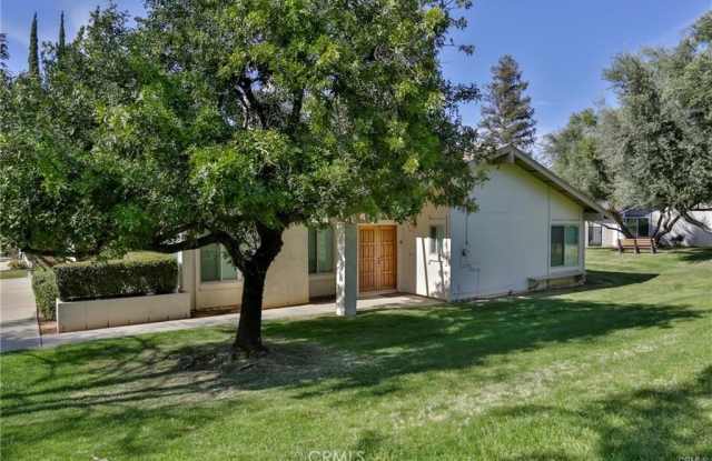 613 Lytle