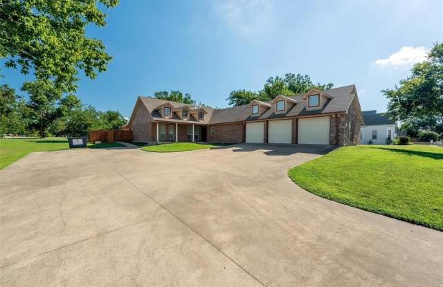 Photo of 507 W 2ND Street