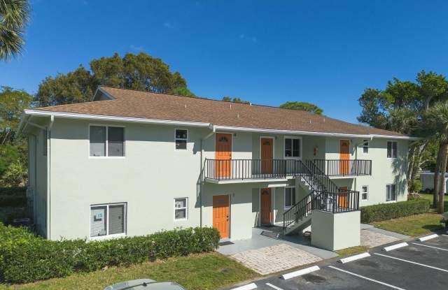 983 NW Spruce Ridge Drive