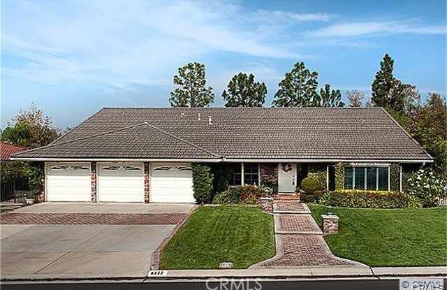 6222 SADDLETREE Lane