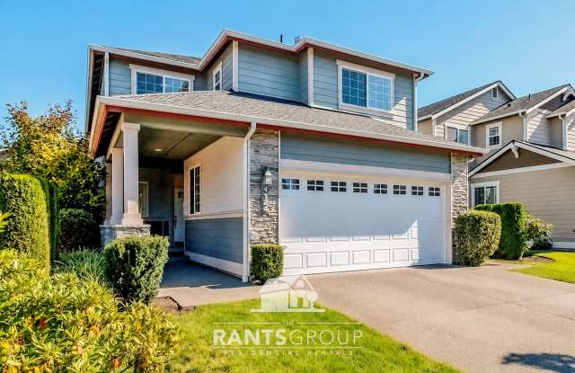 Gorgeous 2 Story Home! Located in Central Lacey!