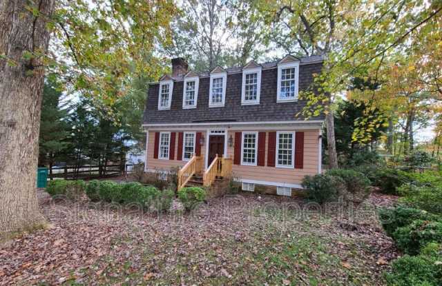 Photo of 2302 Mountainbrook Dr