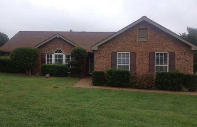 1006 Victoria Lane W - 1006 Victoria Lane West, Hendersonville, TN 37075