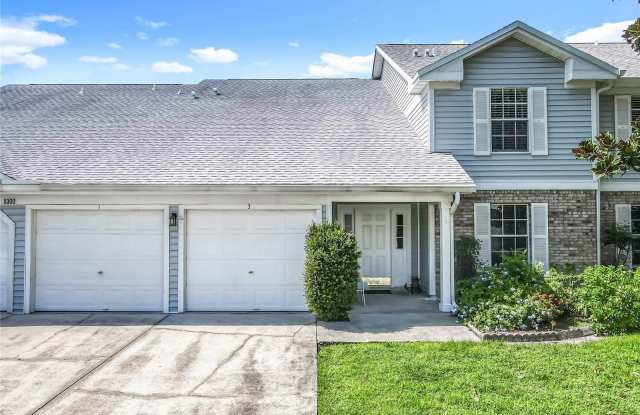 5300 WHITE CLIFF LANE