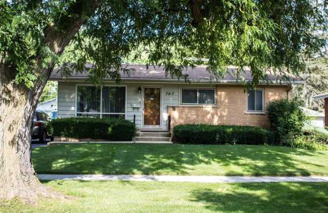 707 N Eastwood Avenue