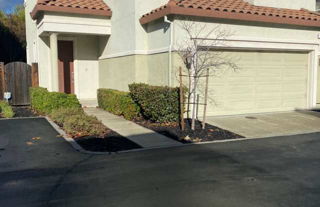 West Coast Design/ HOA community