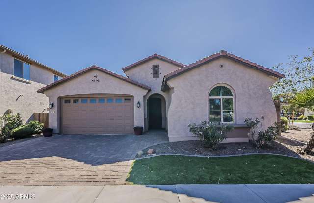 Photo of 233 E GLACIER Drive