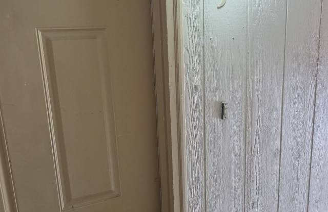 Photo of 495 32 1/8 Road #3