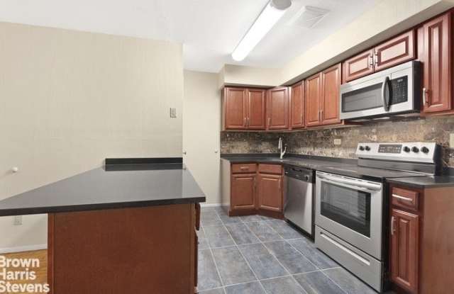 154 West 9th Street - 154 West 9th Street, Brooklyn, NY 11231