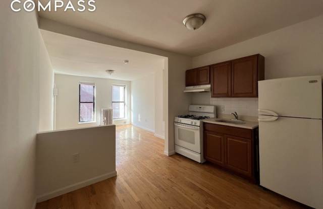 446 West 46th Street