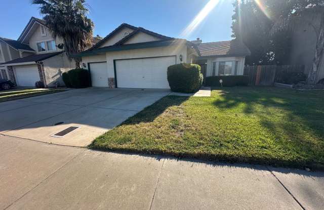 Great 1 Story Home with Lodi Schools, 2 Weeks Free Rent