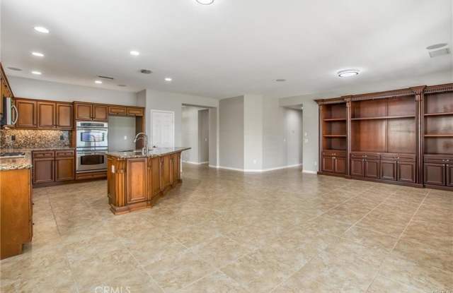 60310 Desert Rose Drive