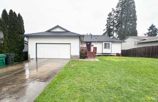 Single Family Home in Beaverton, OR 6 Beds 3 Baths w/ Double Car Garage!
