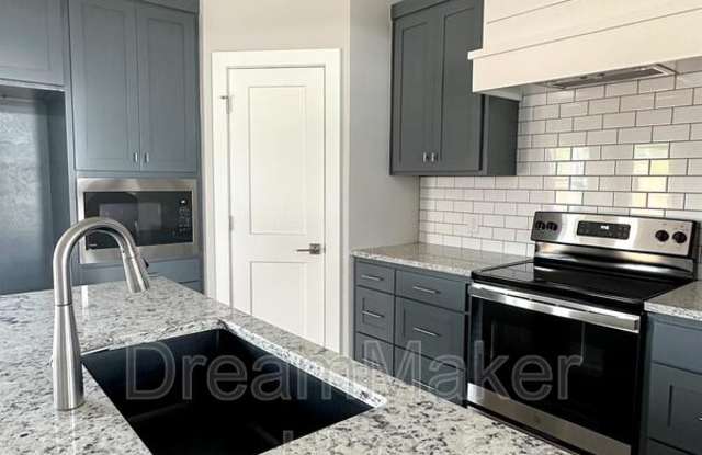 5192 Red Maple Avenue