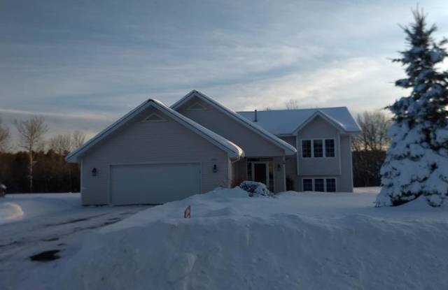 2334 Apple Ridge Dr - 2334 Apple Ridge Drive, Duluth, MN 55811