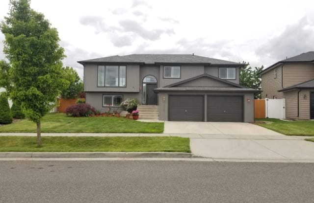 10427 W 10th Ave - 10427 West 10th Avenue, Spokane County, WA 99224