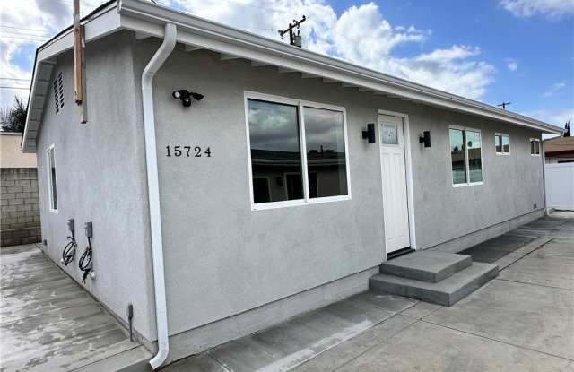 Photo of 15724 Sigman St E