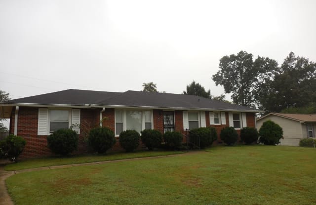 116 Forest Hills Dr. - 116 Forest Hills Dr, Clarksville, TN 37040