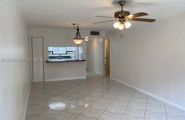 6507 Winfield Blvd