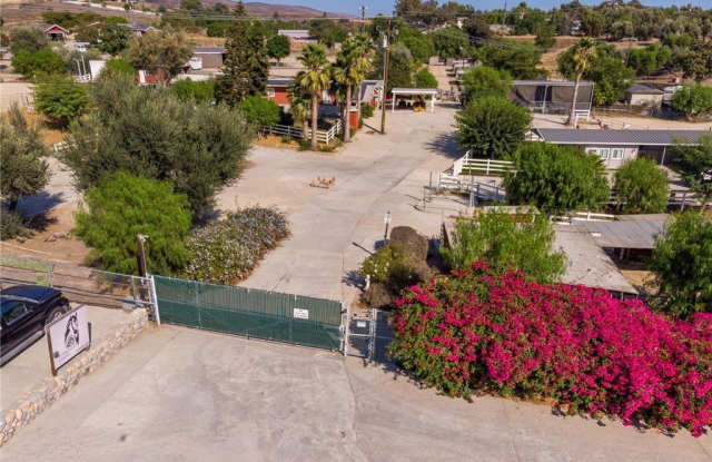 Photo of 8451 Roseland Avenue