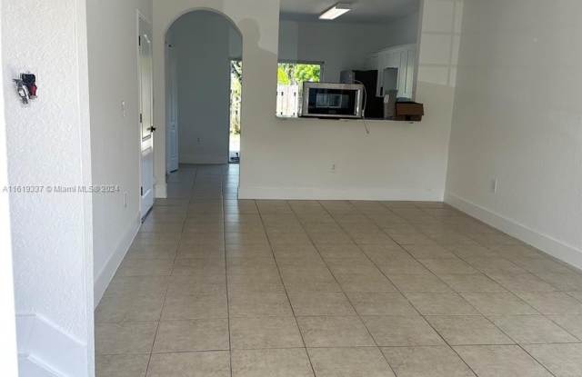 17035 SW 138th Ct