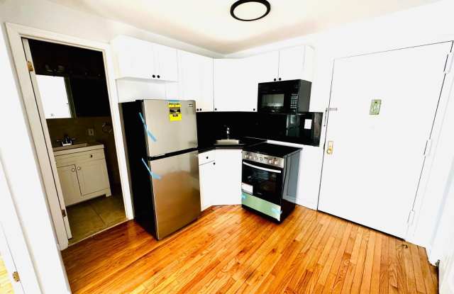 Photo of 890 Beech St